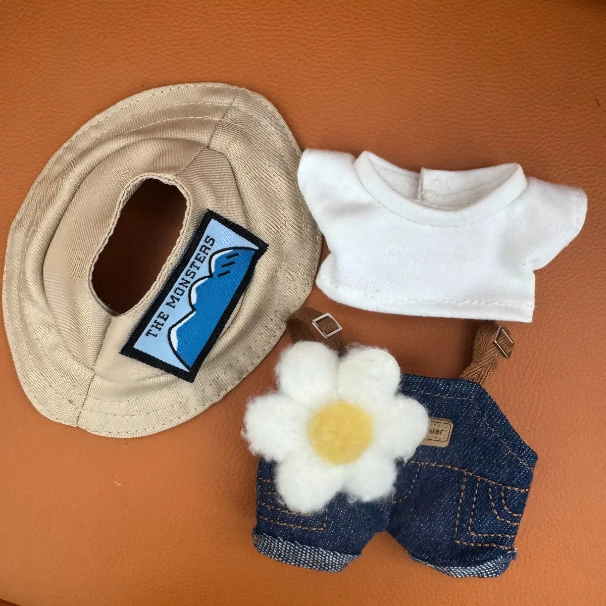 Popular Labubu Doll Clothes 17cm Pendant Labubu Doll Clothes Spring Field Strap Pants Set Labubu Doll Clothes Accessories