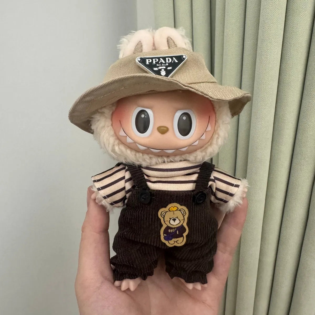 Popular Labubu Doll Clothes 17cm Pendant Labubu Doll Clothes Spring Field Strap Pants Set Labubu Doll Clothes Accessories